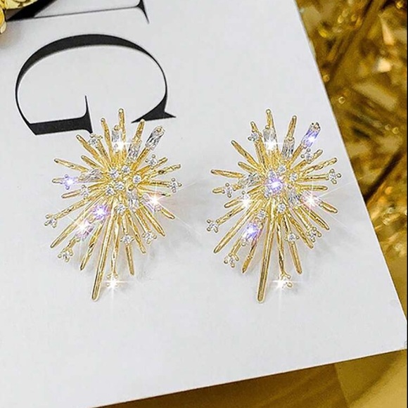 Gold Starburst Earrings - Picture 4 of 7